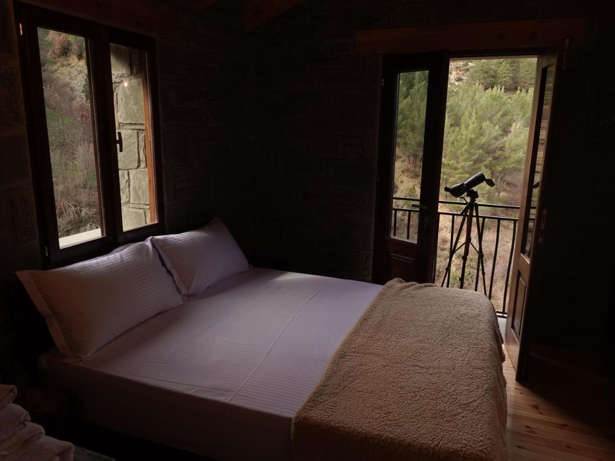 Chri Chri Guesthouse Permet Ngoại thất bức ảnh